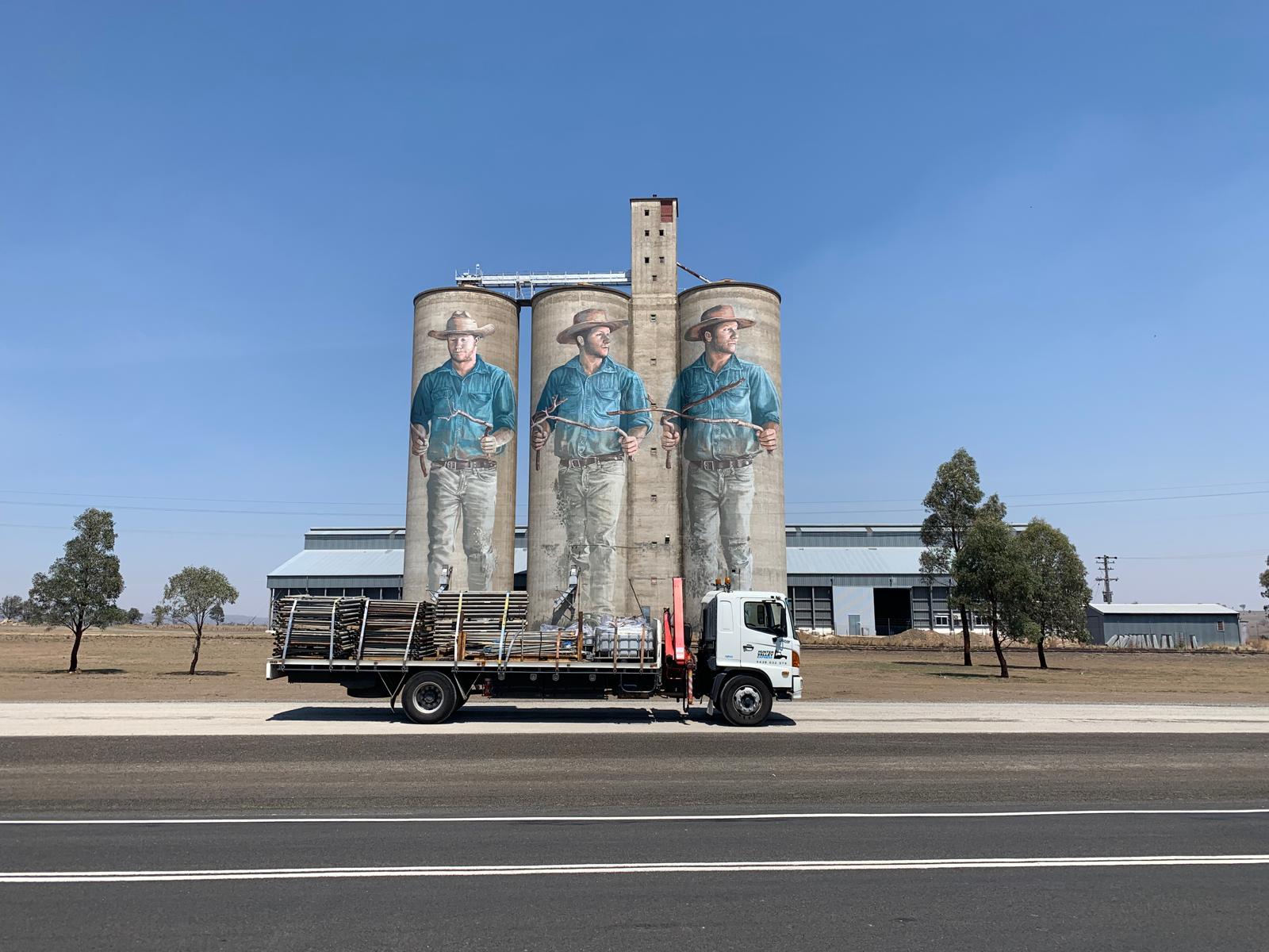 HR truck delivering interstate